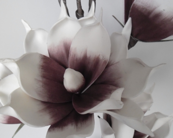 künstliche Magnolie mit Stil - berry – Bild 2