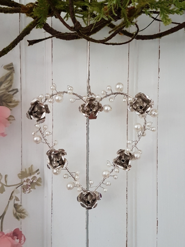 Deko-Herz mit Rosen und Perlen - 14,5 cm