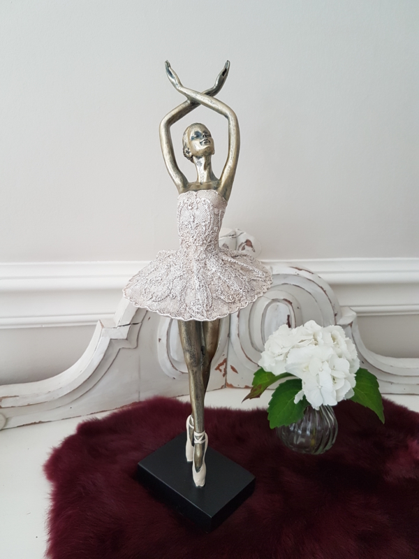 Ballerina tanzend - gold creme altrosa - 39 cm - Shabby Chic Landhaus