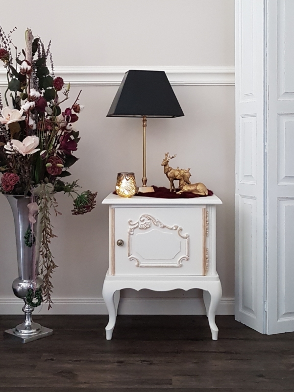 alter Nachttisch - weiß gold - Shabby Chic