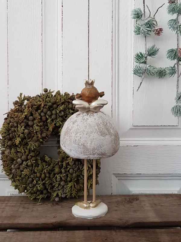 Deko-Engel mit Krone und Herz - grau - 20 cm – Bild 2
