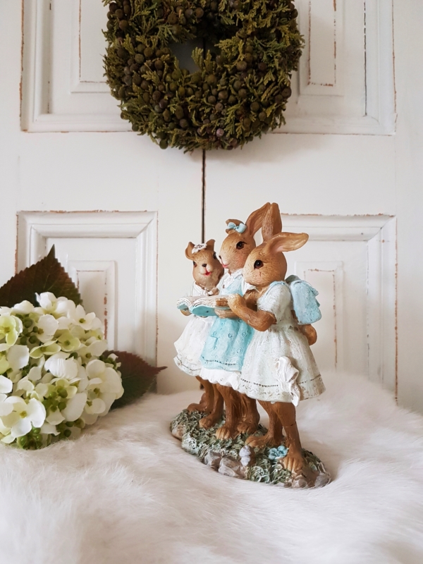 Nostalgische Hasengruppe "Mädchen mit Schulranzen" - blau / mint - Höhe 16 cm – Bild 2