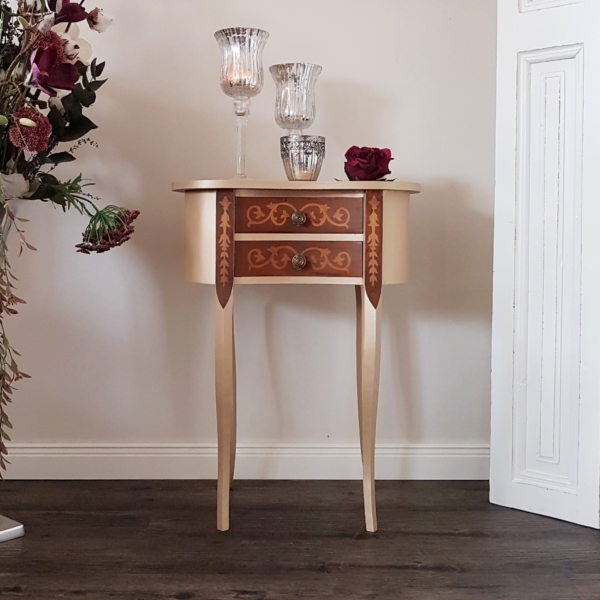 kleine Kommode in Nierenform - gold - Shabby Chic