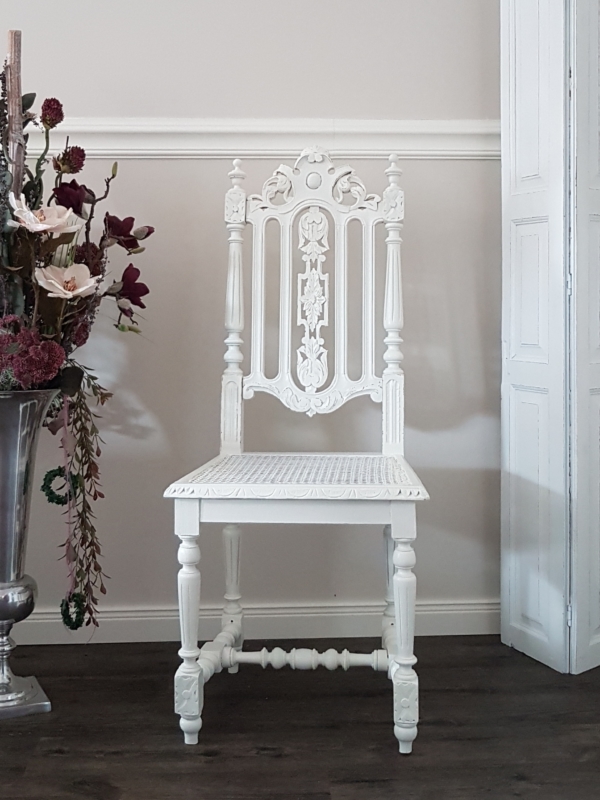 Antiker Gründerzeit-Stuhl mit Original Wiener Geflecht und aufwendiger Schnitzerei - weiß - Shabby Chic