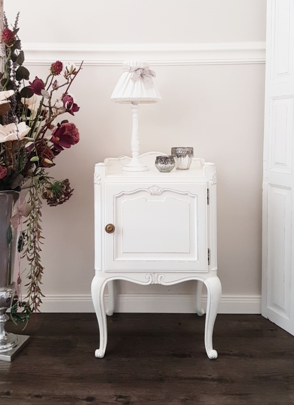 traumhafter alter Nachttisch - Eiche - weiß - Shabby Chic - passendes Gegenstück ebenfalls verfügbar