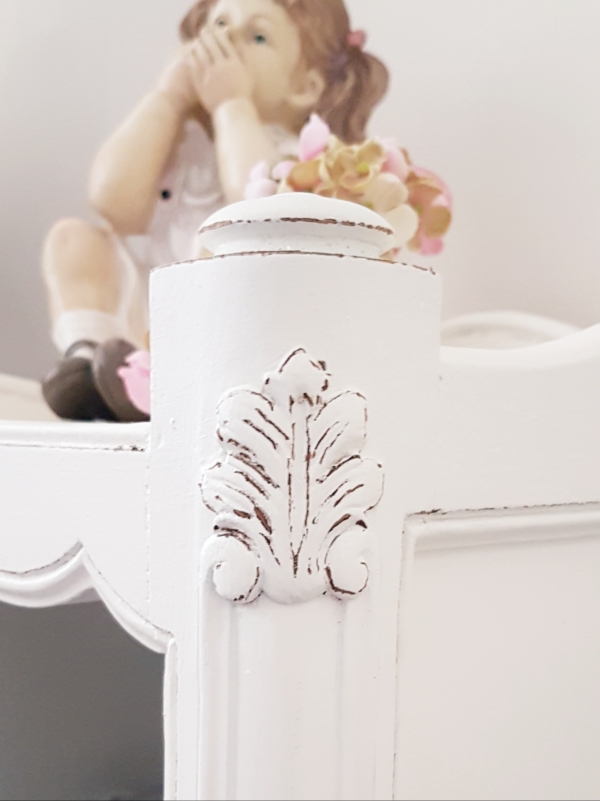 traumhafter alter offener Nachttisch - Eiche - weiß - Shabby Chic - passendes Gegenstück ebenfalls verfügbar – Bild 4
