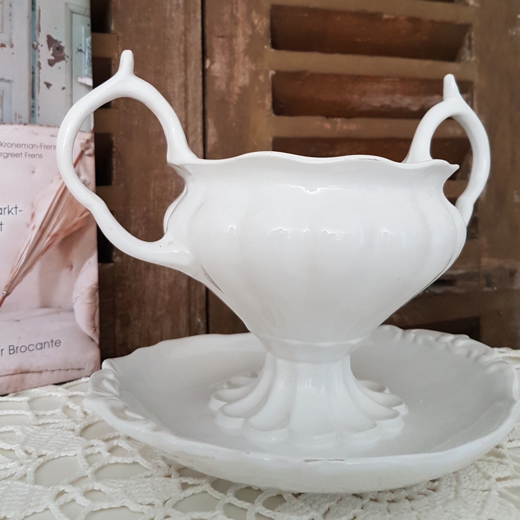 Wunderschöne antike kleine Terrine – weiß – Shabby Chic – Vintage