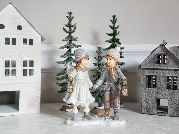 nostalgisches Winterkinder-Paar - creme / grau - Höhe 12,5 cm