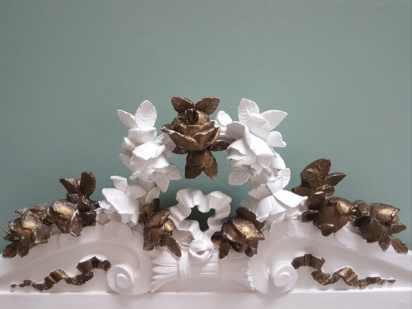 antike Türkrone / Schrankkrone "Rosen" - Holz - weiß / antikgold - Breite 90 cm - Shabby Chic - Vintage – Bild 6
