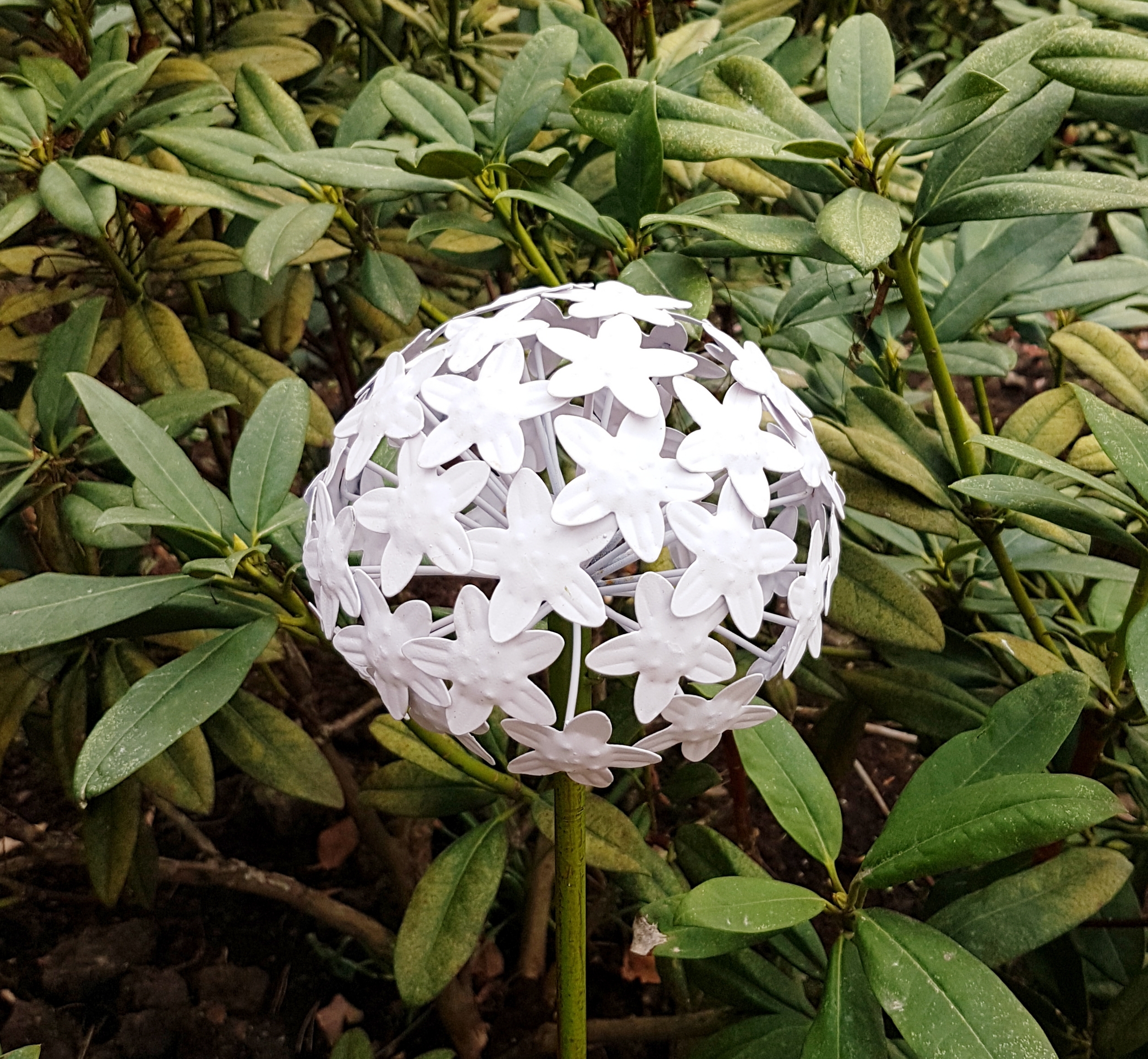 Gartenstecker "Allium" - Metall - weiß - in 2 Größen verfügbar – Bild 2